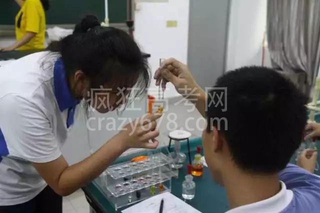 华侨城中学高中化学教研组:传递有温度的化学,催化有高度的人生